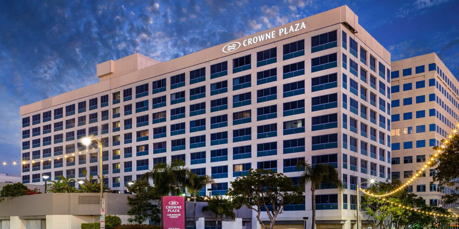 The Crowne Plaza Rewards Program