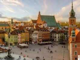 Discover Warsaw, Poland A Vibrant City of History, Culture, and Modern Attractions